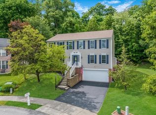 5019 Spruce Dr, Coraopolis, PA