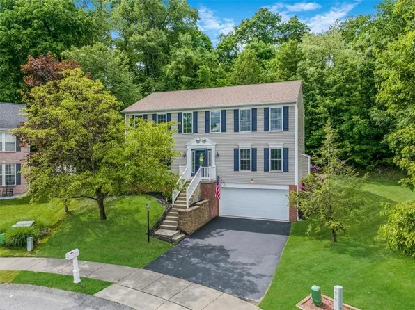 5019 Spruce Dr, Coraopolis, PA 15108