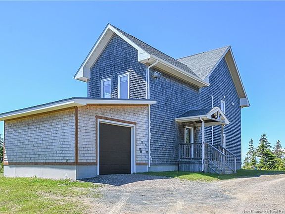 5th image of 449 Gauvin St