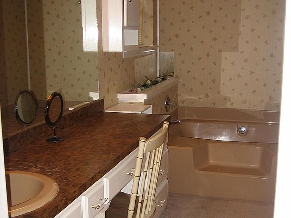 3rd image of 5329 Forest South Pl