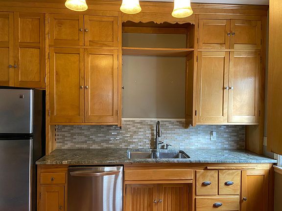 2nd image of 2101 Newton Ave S #G3