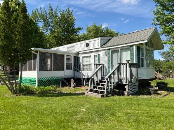 2795 E 28th Rd Lot 422, Seneca, IL 61360