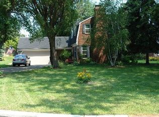 7096 Apple Creek Rd, Sylvania, OH 43560