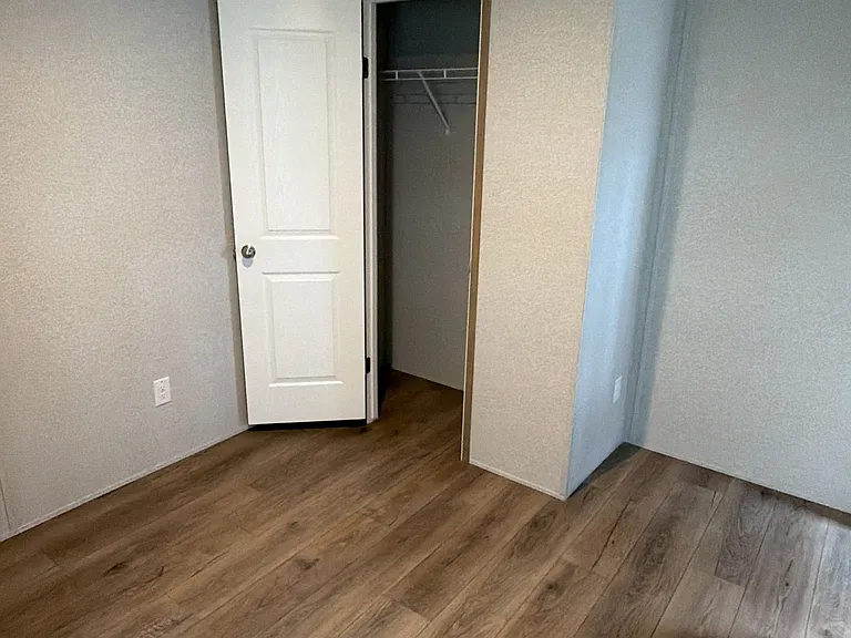10708 Toby Ln — Photo 9