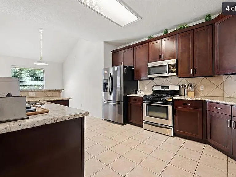 1413 Haley Gray Dr — Photo 3