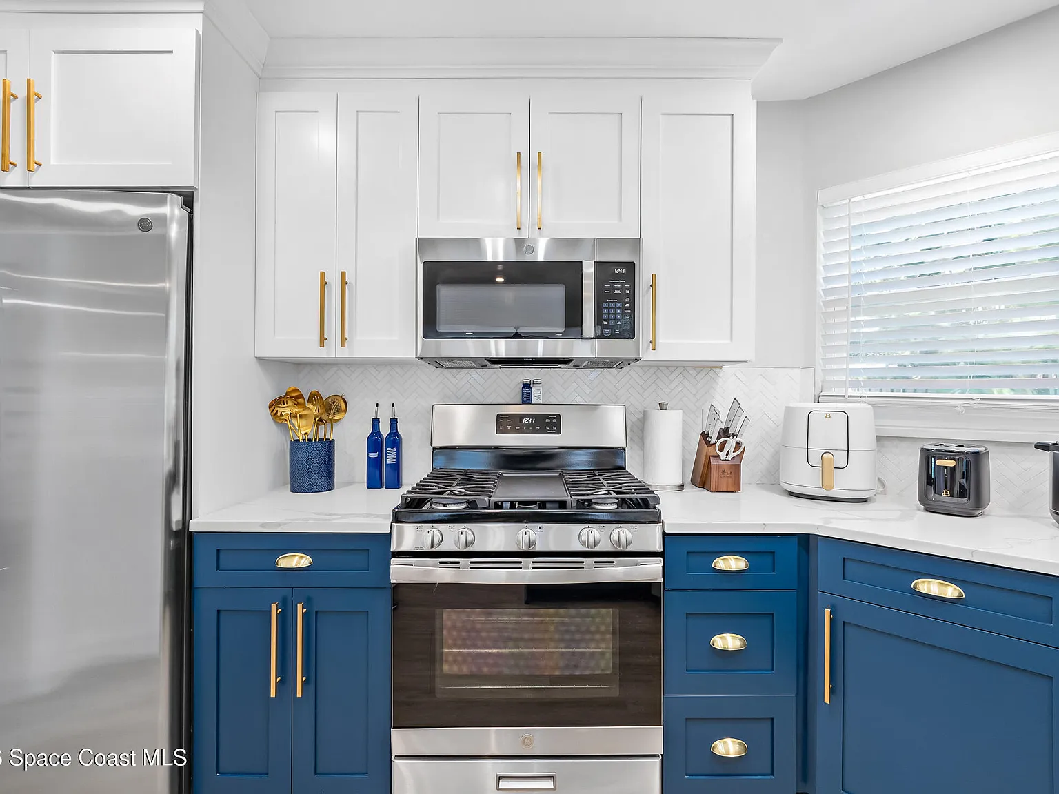 4 bed, 2.5 bath, 2186 sqft, $5,500 — Photo 3