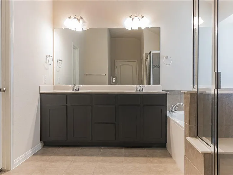 320 Lightcliff St — Photo 22