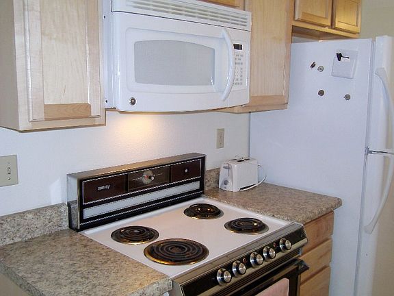 5th image of 10457 W Cumberland Dr