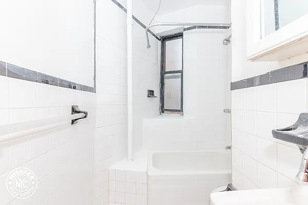 Rented by MySpaceNYC | media 17