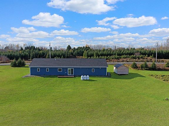 5th image of 37 Village Acres Dr