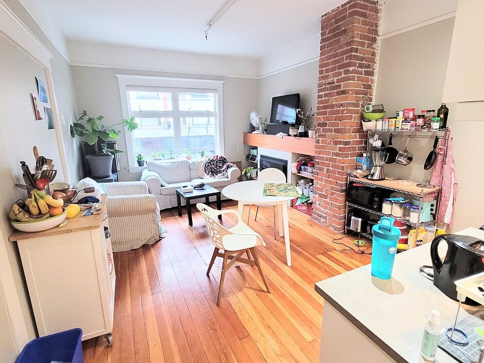 1st image of 1035 Granville St #204