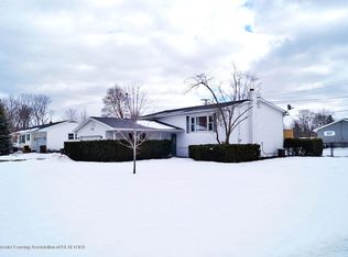 7505 Williamsburg Rd, Lansing, MI 48917