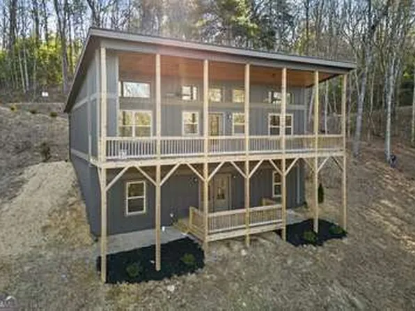 324 Golden Eagle Dr, Murphy, NC 28906