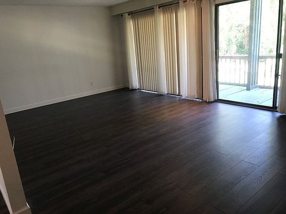 3rd image of 5072 Sherwood Ln #3982