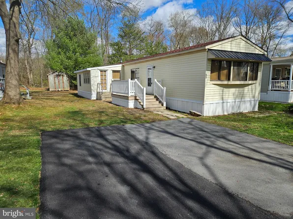 65 S Elmer Ave, Halifax, PA 17032