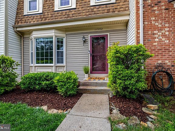 3rd image of 11992 Sentinel Point Ct