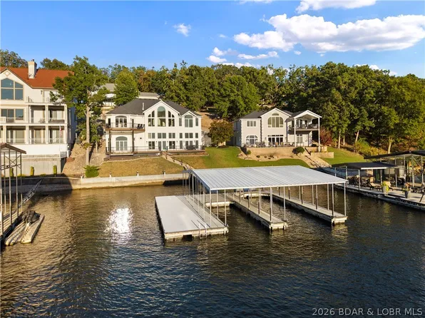 825 Grand View Dr, Sunrise Beach, MO 65079