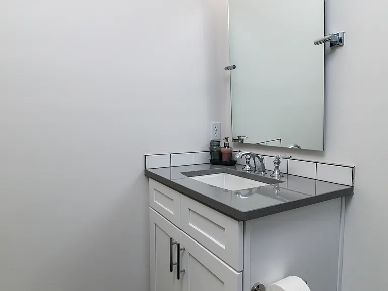 1110 Franck St #206 — Photo 39