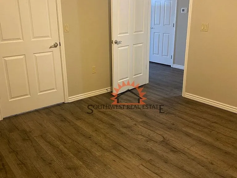 1316 Mission Dr. — Photo 8
