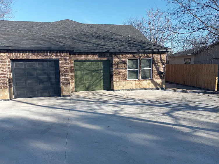 221 San Angelo St #A — Photo 1