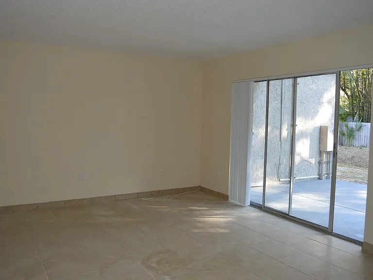 Beltrees Plaza Apartments — Photo 14