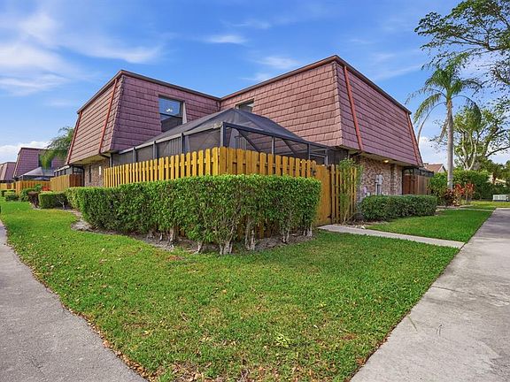 2nd image of 7600 Courtyard Run