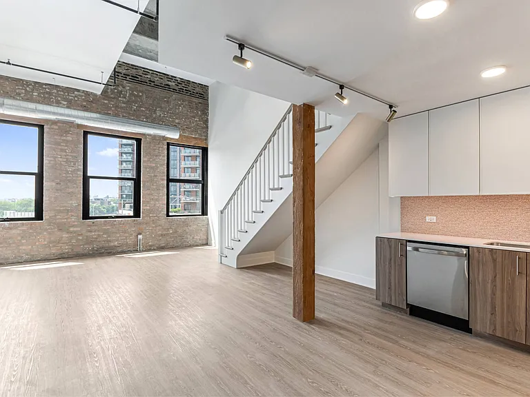 Lofts at Avenir — Photo 14