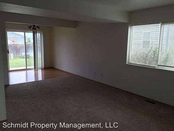 3rd image of 442 W Shore Dr
