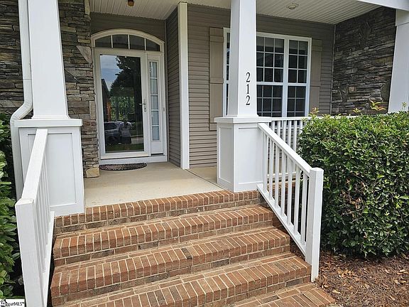 3rd image of 212 Medford Dr
