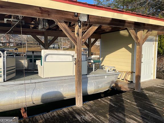 3rd image of 304 Cold Branch Rd #A