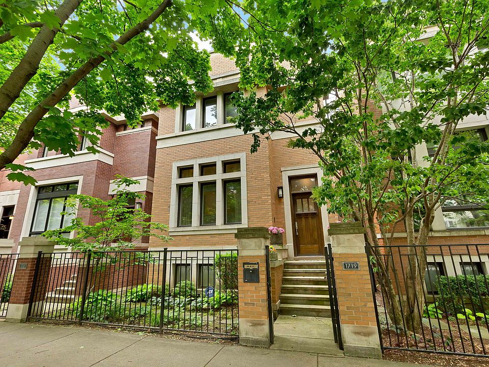 1st image of 1719 W Wellington Ave