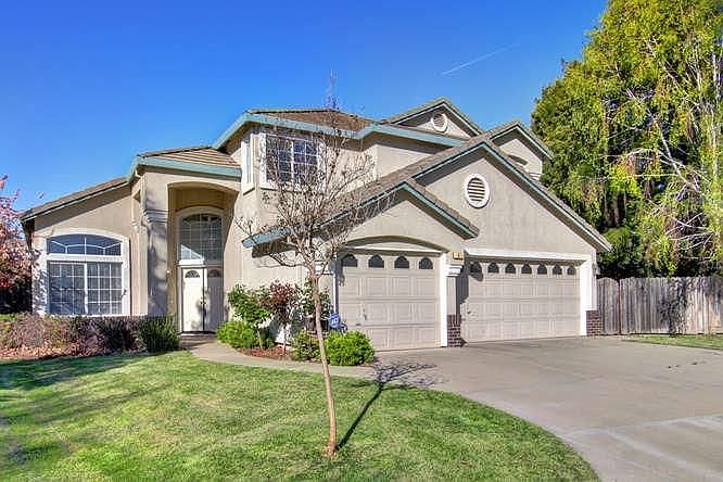 1st image of 8 Olvera Ct