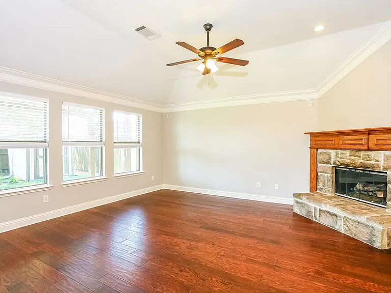 206 Cox Dr — Photo 6