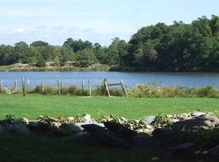 42 Sachem St, Warren, RI 02885