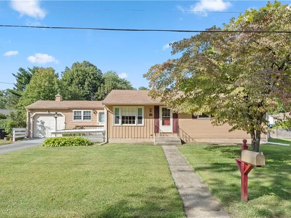 24 Cindy Ln, Coventry, RI 02816