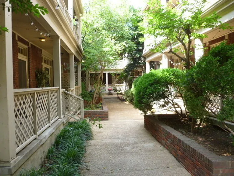 1896 Peabody Ave — Photo 12
