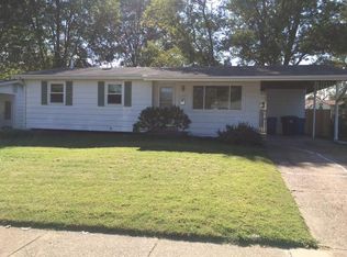 1360 Tahoe Dr, Florissant, MO 63031