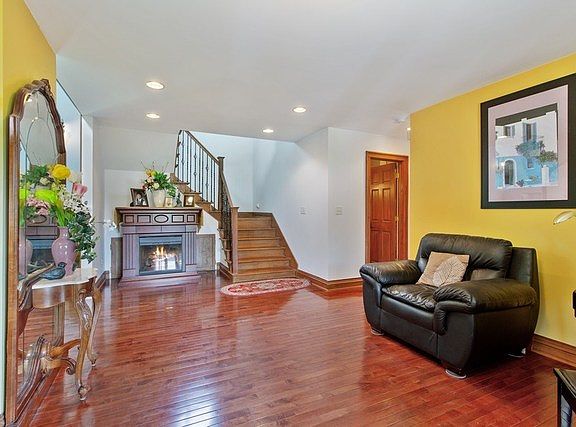 4th image of 1010 Prestwick Dr