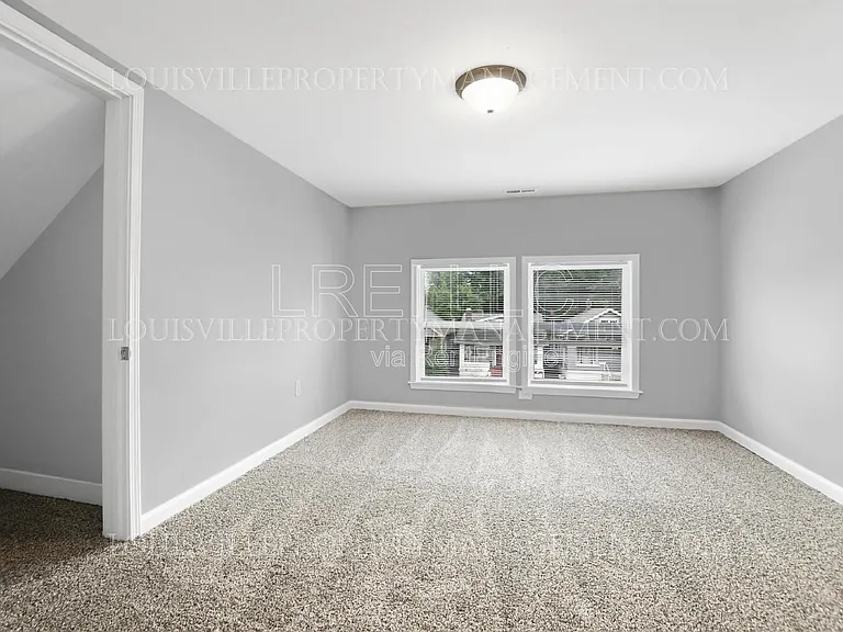 4143 W Market St #2 — Photo 8