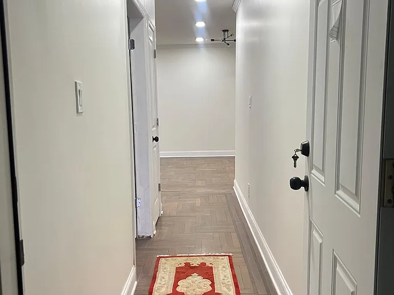 174 E 54th St #1A — Photo 14