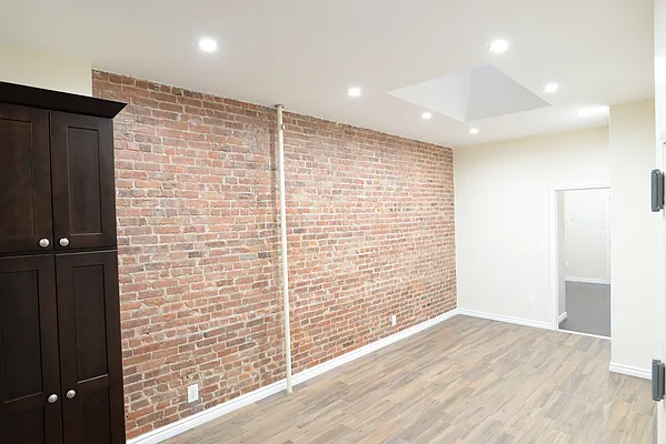 Rented by Residents Team | media 27