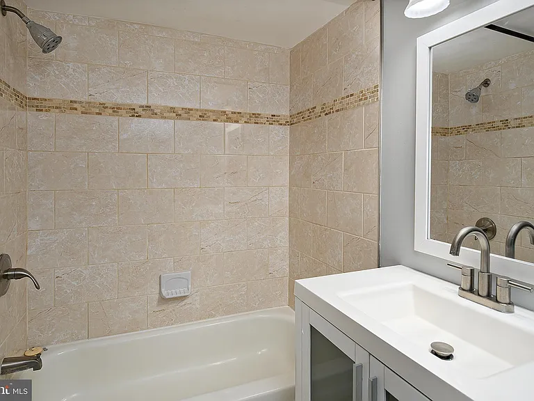 10133 Prince Pl #303-12C — Photo 15