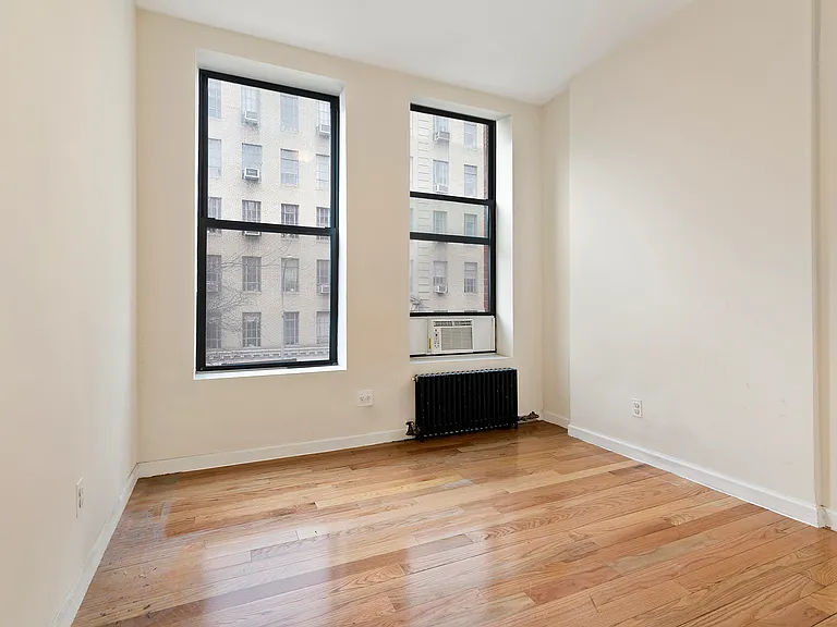 356 W 56th St #7 — Photo 5