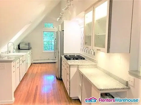 6616 N Charles St #C — Photo 8