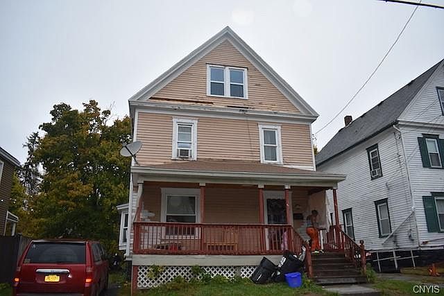 1st image of 152 W Calthrop Ave