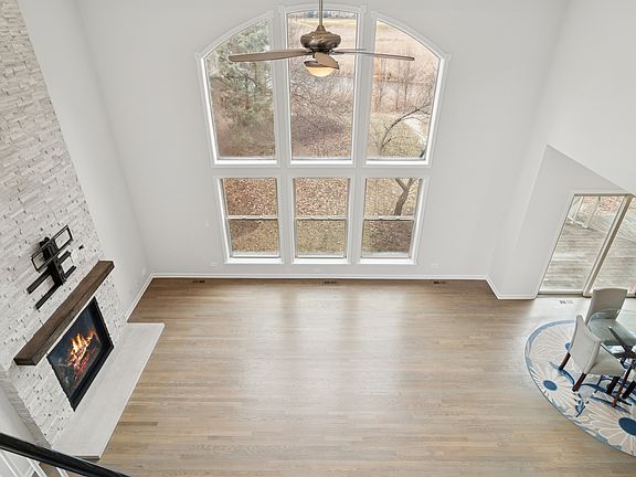 4th image of 2062 Broadmoor Ln
