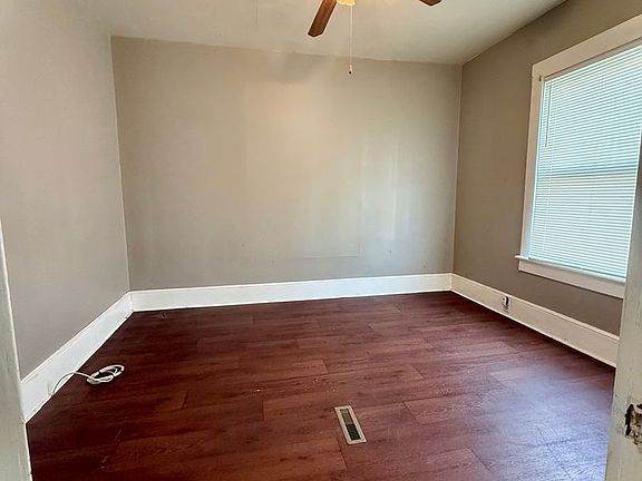 3rd image of 171 Spring St