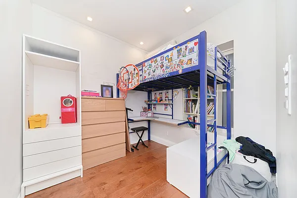 Rented by Compass | media 16