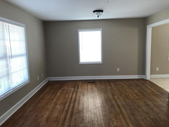 2nd image of 407 16th St E