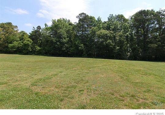 3rd image of 103 Dove Field Dr